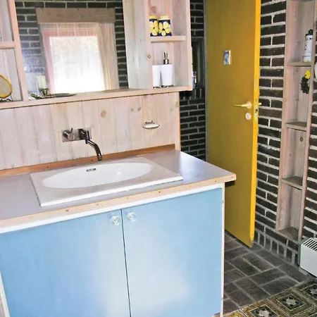 Vakantiehuis Strandhuis Met 2 Slaapkamers In Asperup