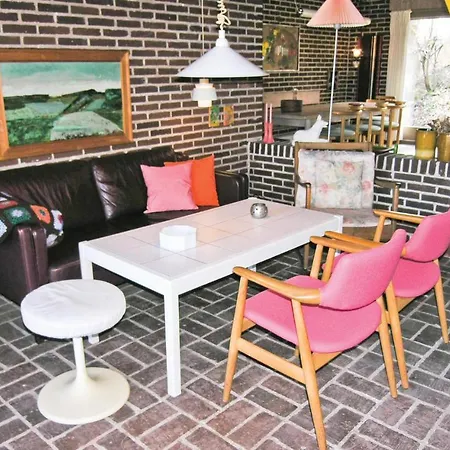 Vakantiehuis Strandhuis Met 2 Slaapkamers In Asperup