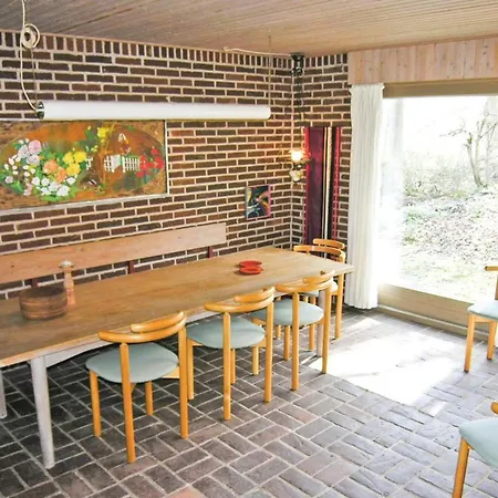 Strandhuis Met 2 Slaapkamers In Asperup *