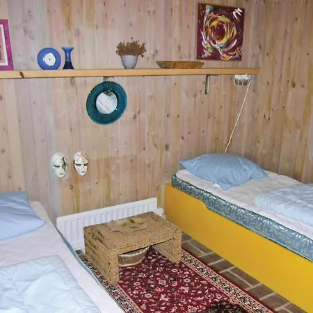 Vakantiehuis Strandhuis Met 2 Slaapkamers In Asperup *